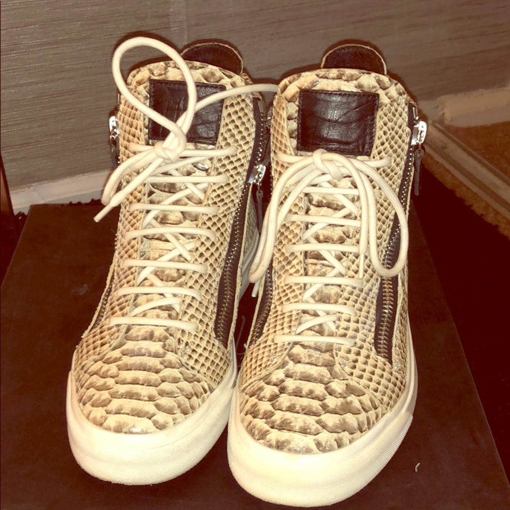 Giuspee sneakers